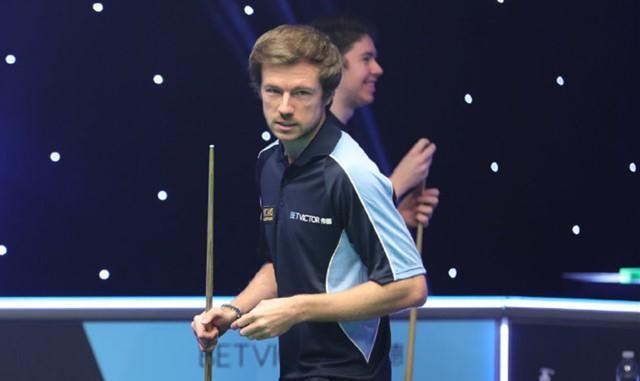 会向一方倾 会向一方倾