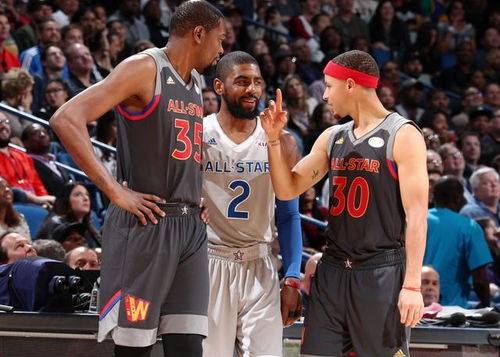 临的一个巨 临的一个巨